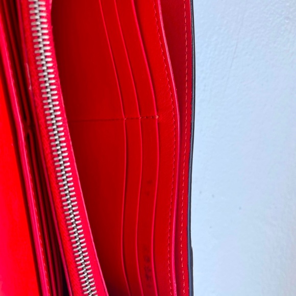 Celine Taupe Leather Wallet EUC - Picture 5 of 9